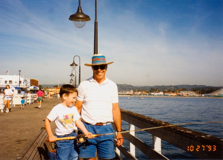 1993_10_27_Thoov.jpg - Oct 27 1993 - Fishing Santa Cruz pier