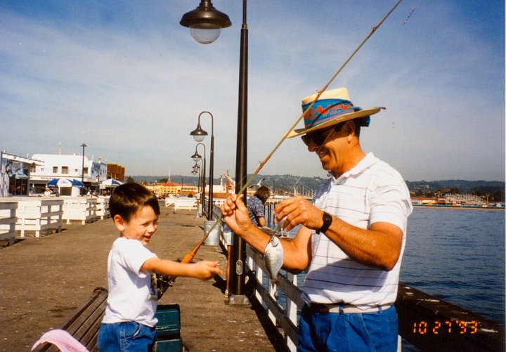 1993_10_27a_Thoov.jpg - Oct 27 1993 - Fishing Santa Cruz pier