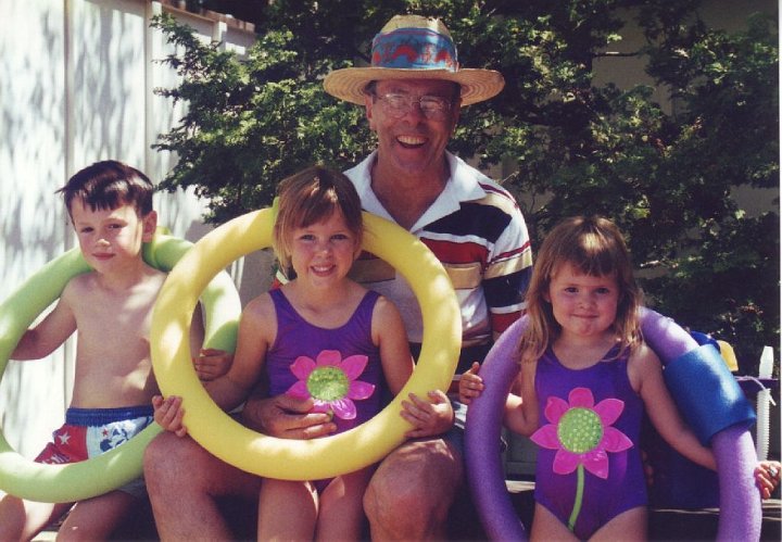 1996_06_01_GDad+GKids_1.jpg - Swim party June 1996