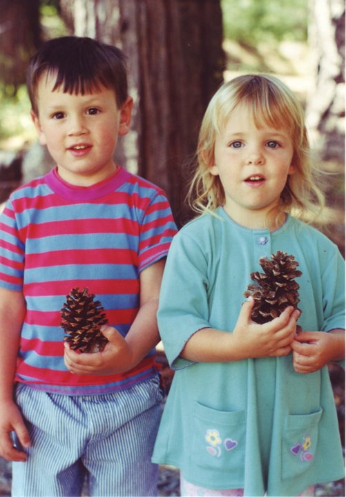 1993_07_07_T&H1.jpg - Travis & Heather playing at the Cabin - July 7, 1993