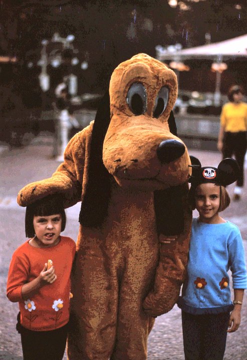 1966_12g.jpg - Disneyland 1966