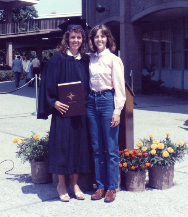 1985_08c.jpg - Janet's graduation from Chabot - Aug 1985