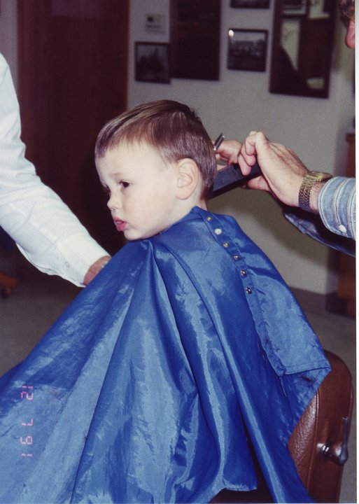 1991_12_07_Thoov2.jpg - Travis' 1st haircut - Mel's Barber Shop - December 7, 19912 years old